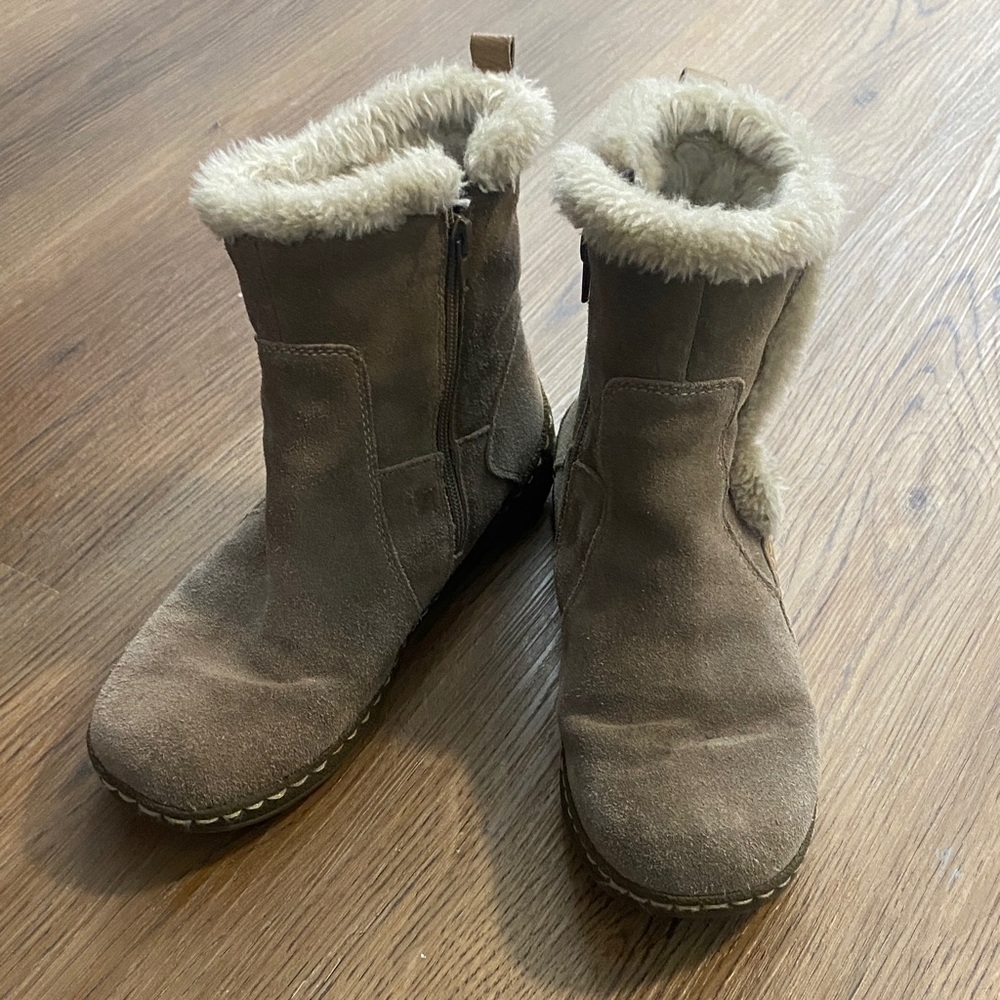 BareTraps Brown Faux Fur Winter Boots
